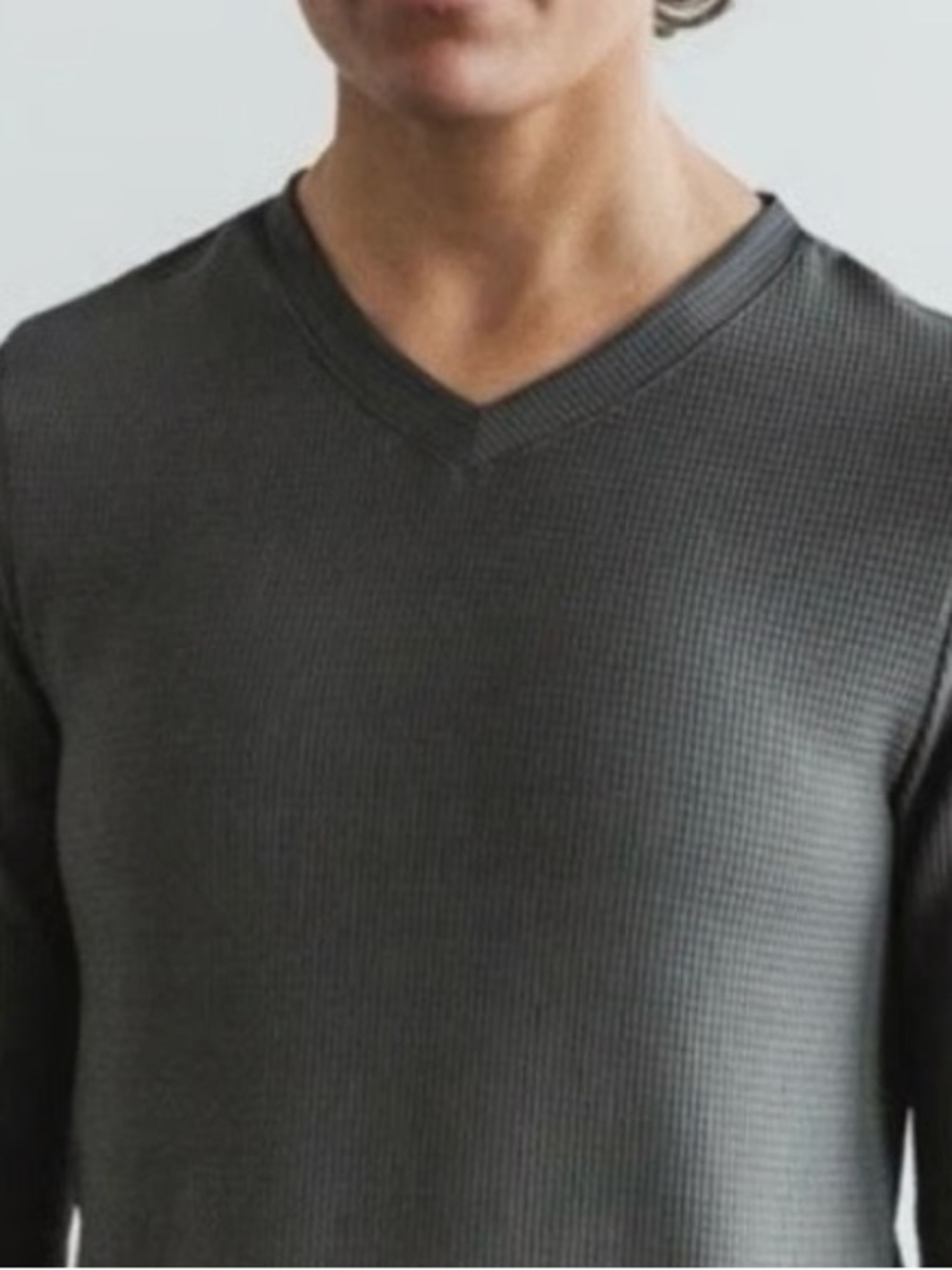 NOBULL /// Men's V-Neck Thermal Waffle Long Sleeve Top - Charcoal Gray - Large